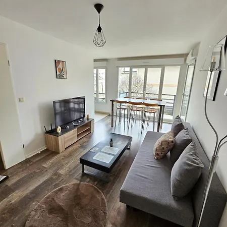 Cosy Parking Prive Apartment Saint-Ouen (Seine-Saint-Denis)
