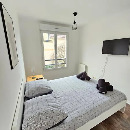 Cosy Parking Prive Apartment Saint-Ouen (Seine-Saint-Denis)